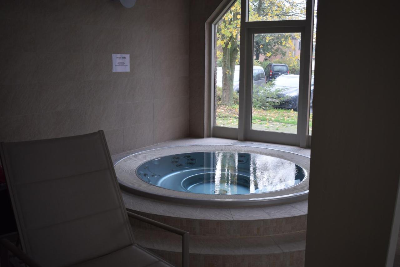 Zorghotel De Ceder ダインゼ エクステリア 写真